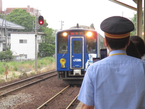 新コナンイラスト列車運行式