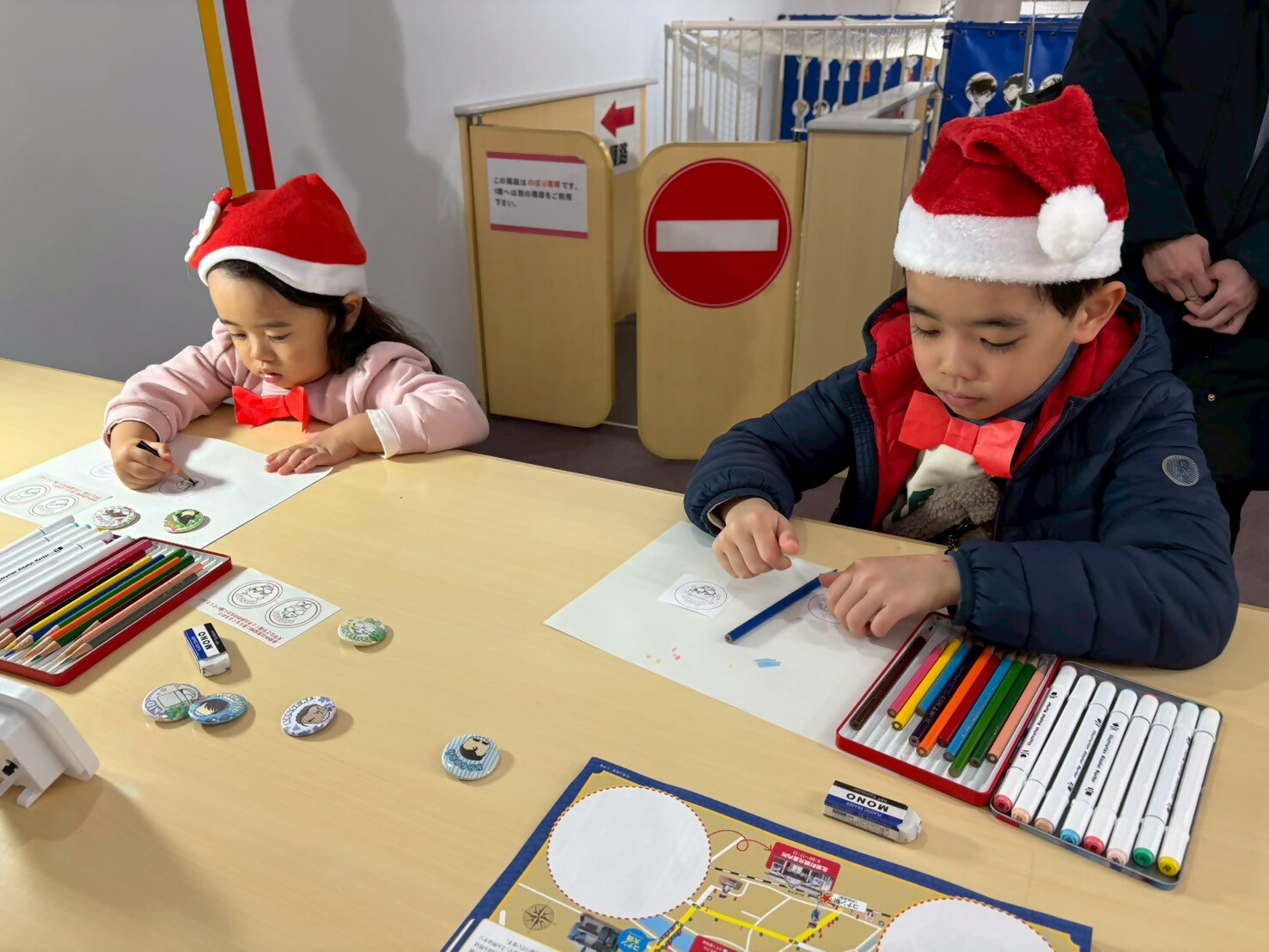 クリスマス缶バッジ作り体験2025☆彡