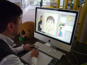 パソコンで似顔絵を描いてもらいました！